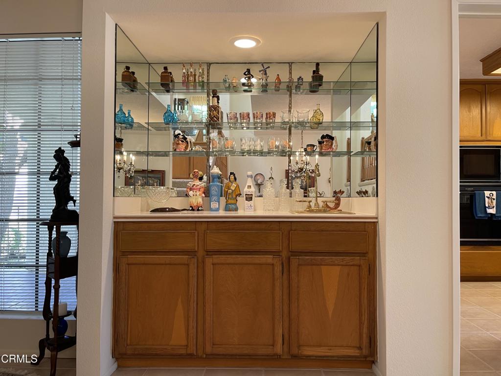 MLS #V1-33147 image #8