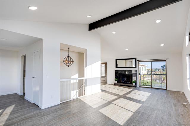 752 Monserate Ave, Chula Vista CA: https://media.crmls.org/mediaz/15b366f1-0f12-4f02-a1d1-2b693250b47c.jpg