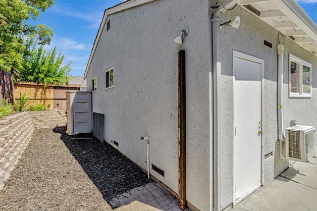 3685 Howe Court, Fremont CA: https://media.crmls.org/mediaz/15b397f9-715b-44fe-809b-7b24ddcd0dc1.jpg
