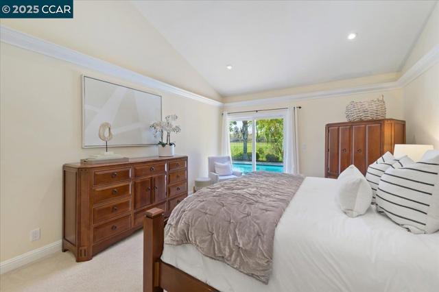 9461 Thunderbird Pl, San Ramon CA: https://media.crmls.org/mediaz/15b3ca92-3086-4d81-942b-5c8cf3f38ecc.jpg