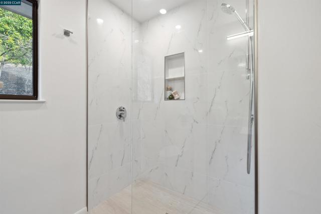4104 El Nido Ranch Rd, Lafayette CA: https://media.crmls.org/mediaz/15b3da86-2055-4070-b5ea-7ae8f7c94f88.jpg
