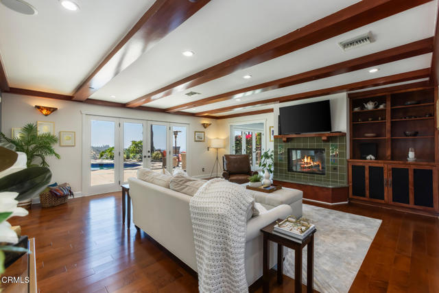 3626 Saint Elizabeth Road, Glendale CA: https://media.crmls.org/mediaz/15b4c0d9-dab9-440e-99ab-b296a4dd1732.jpg