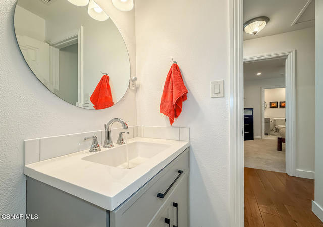 768 Brossard Drive, Thousand Oaks CA: https://media.crmls.org/mediaz/15b5071b-2f39-4913-81c6-2af16a804f01.jpg
