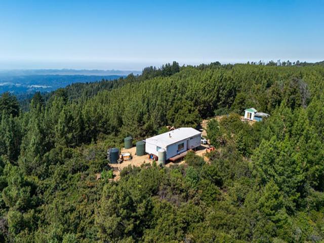 924 Croy Ridge Road, Gilroy CA: https://media.crmls.org/mediaz/15b583c7-49d0-44d4-9fc4-c36bb293060b.jpg