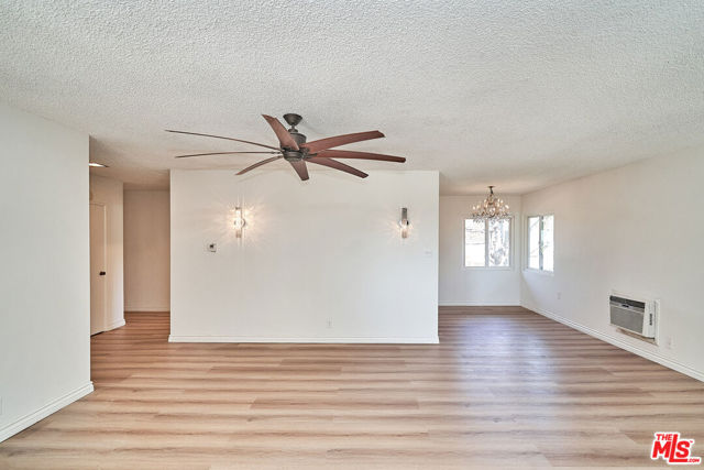 12129 Beverly Boulevard, Whittier CA: https://media.crmls.org/mediaz/15b65fe6-d33a-4c3f-aba0-456be30e8456.jpg