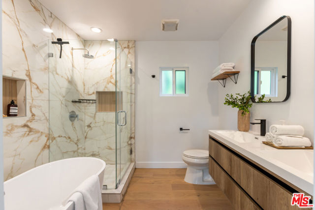 3840 Lyceum Avenue, Los Angeles CA: https://media.crmls.org/mediaz/15b707b2-be8f-42a2-b13b-89bc447b988f.jpg