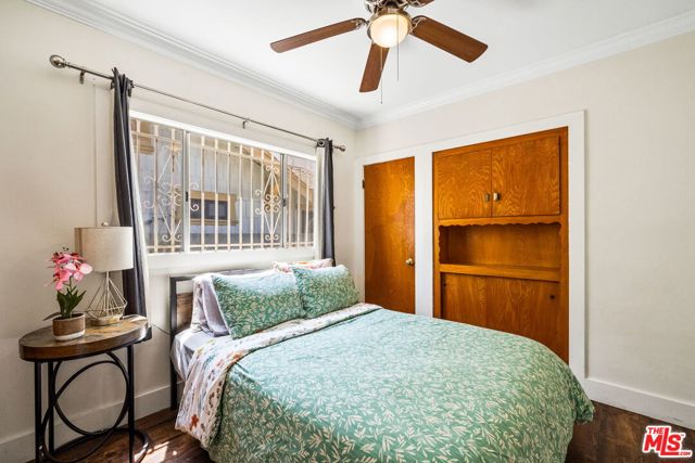 5342 Lemon Grove Avenue, Los Angeles CA: https://media.crmls.org/mediaz/15b77d20-0c1d-4768-a5fa-7601131e6aac.jpg
