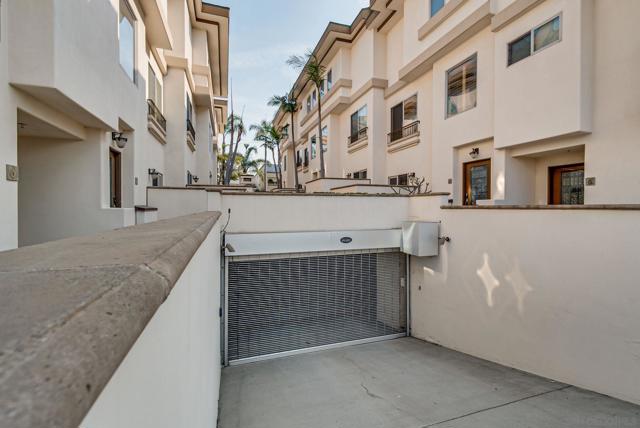 Image 35 of 47 For 7530 Draper Ave  2