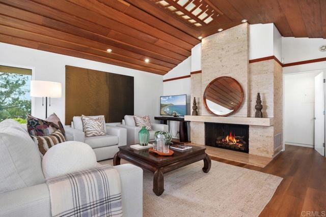 1859 Zapo Street, Del Mar CA: https://media.crmls.org/mediaz/15b7b3d1-ba62-4aa9-97fd-28faca21b94c.jpg