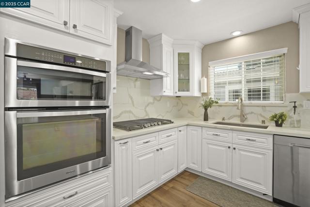 3979 Beechwood Court, Concord CA: https://media.crmls.org/mediaz/15b7e3bb-b6cc-4e9d-bfb3-d395fd0edab3.jpg