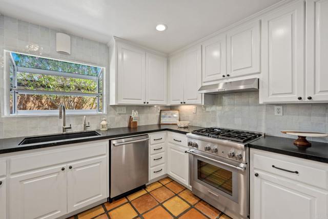 869 Eugenie Avenue, Encinitas CA: https://media.crmls.org/mediaz/15b8127a-9bb7-4529-8555-bc4866666556.jpg