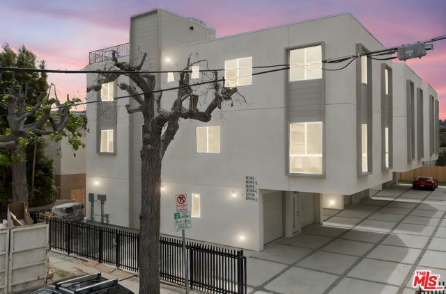 10742 Hortense Street photo 2