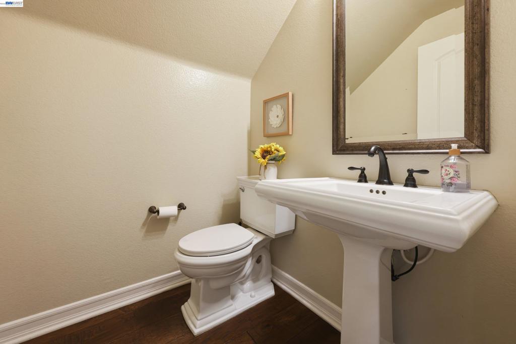 8320 New Park Ln - photo 12