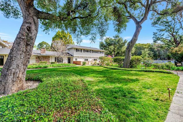 208 Ravenswood Avenue, Menlo Park CA: https://media.crmls.org/mediaz/15b952ec-4879-4320-818e-66ac54940a52.jpg