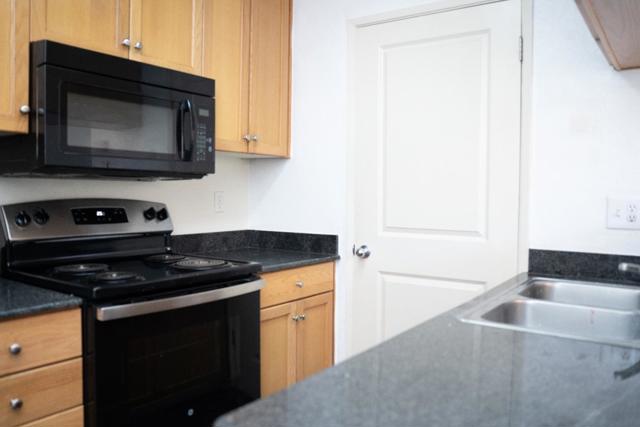 1819 S Cherokee Lane, Lodi CA: https://media.crmls.org/mediaz/15baa8ca-8084-4002-a2f5-92025f035726.jpg