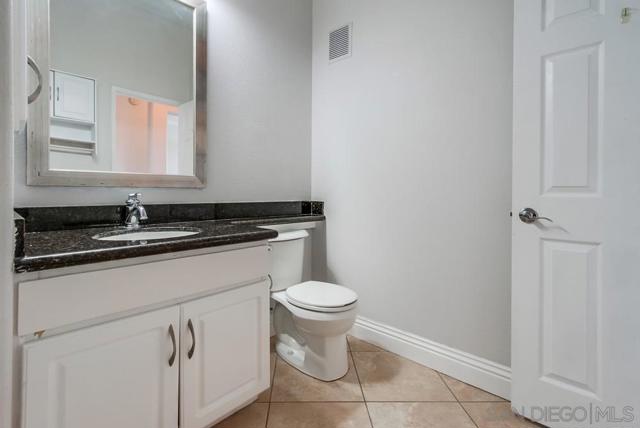 12376 Carmel Country Rd, San Diego CA: https://media.crmls.org/mediaz/15bac157-fa4f-4955-88a9-9f4ffda1e074.jpg