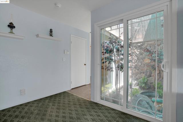 5260 Laguna Ct, Discovery Bay CA: https://media.crmls.org/mediaz/15bb0760-1c58-4abd-995d-145eb2139f53.jpg