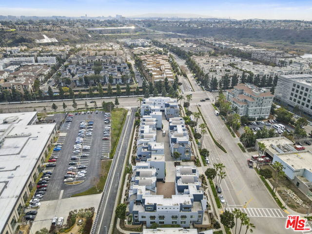 Image 45 of 70 For 5350 Playa Vista Drive 3