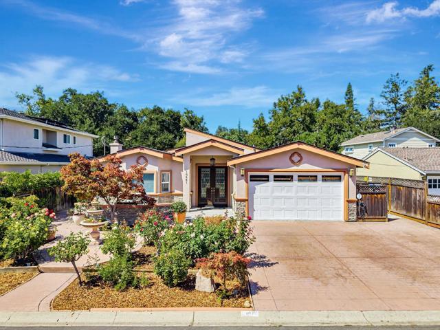 10881 Barranca Drive, Cupertino CA: https://media.crmls.org/mediaz/15bb7851-2890-448e-b951-8fc4400c4fa4.jpg