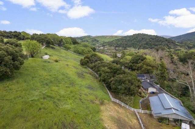 14205 Shannon Road, Los Gatos CA: https://media.crmls.org/mediaz/15bbb526-ad46-4b1f-a31a-9baa0058d171.jpg