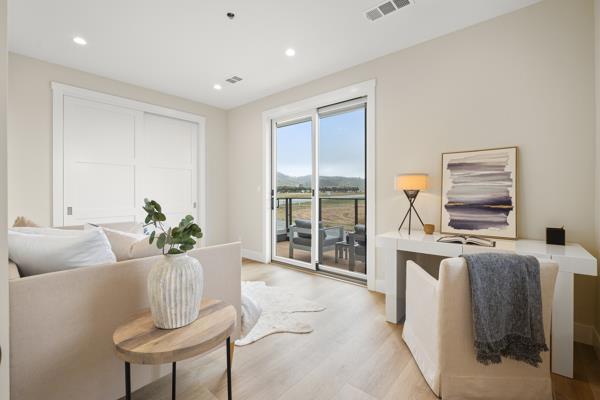 575 Seymour Street, Half Moon Bay CA: https://media.crmls.org/mediaz/15bc91ac-cb1d-4815-839c-145ac23095d4.jpg