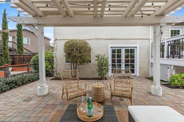 297 Ludlow Pl, San Ramon CA: https://media.crmls.org/mediaz/15be115c-293f-48e6-aa1d-b4a3bca35b4c.jpg