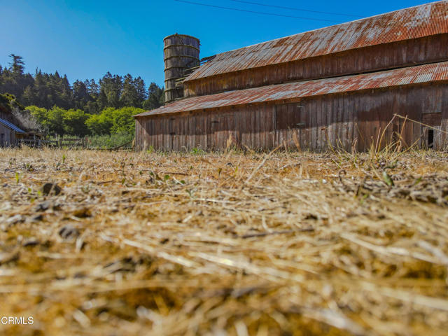 42000 Mountain View Road, Manchester CA: https://media.crmls.org/mediaz/15be6e79-c51c-46a8-969f-88d75a7b63c2.jpg