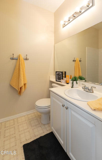 Detail Gallery Image 18 of 33 For 395 via Cantilena, Camarillo,  CA 93012 - 3 Beds | 2/1 Baths