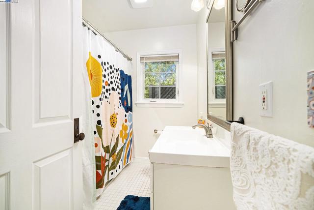 366 Ilo Ln, Danville CA: https://media.crmls.org/mediaz/15bfa710-6f11-46ce-ab97-22d558955411.jpg