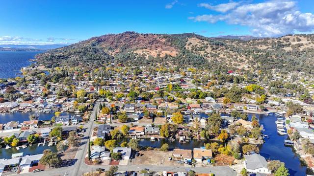 613 Bass Lane, Clearlake Oaks CA: https://media.crmls.org/mediaz/15c00762-1b67-42d6-9e2b-93956fc3b961.jpg