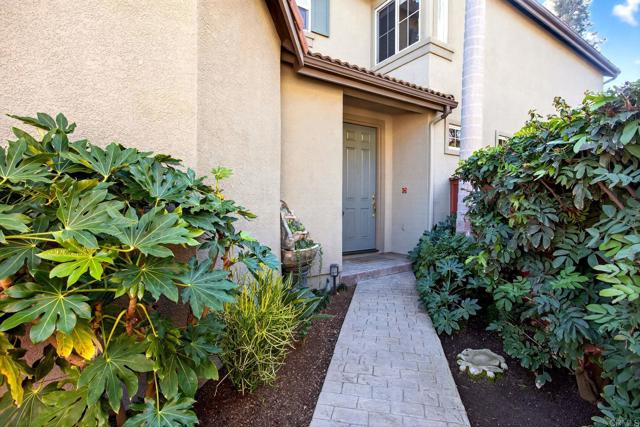 Detail Gallery Image 8 of 62 For 5531 Foxtail Loop, Carlsbad,  CA 92010 - 3 Beds | 2/1 Baths