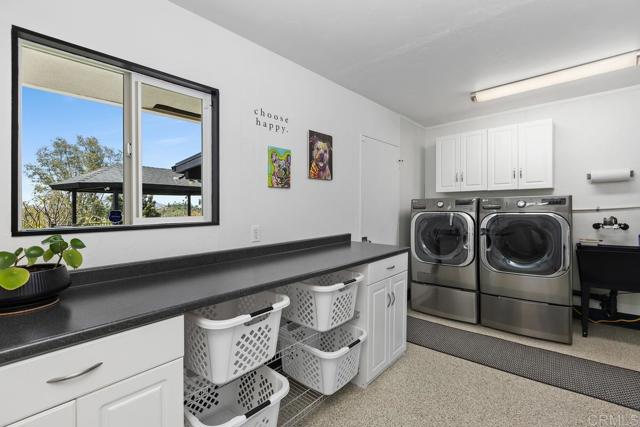 2085 Valley View Boulevard, El Cajon CA: https://media.crmls.org/mediaz/15c0b979-2d1a-43ae-8c70-b35f30d001bd.jpg
