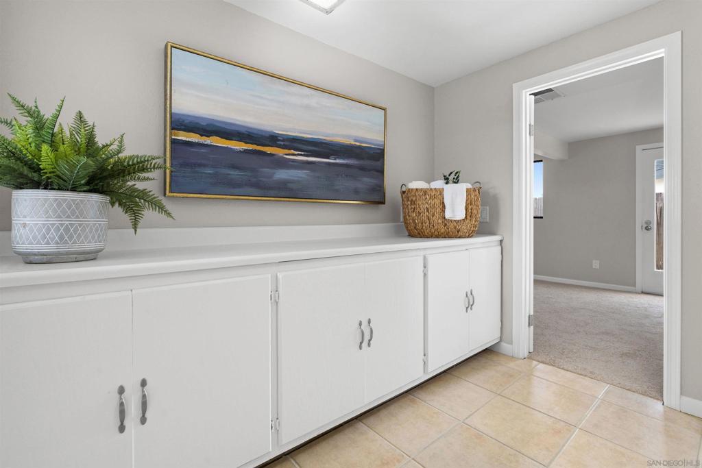 MLS #250034294SD img 9