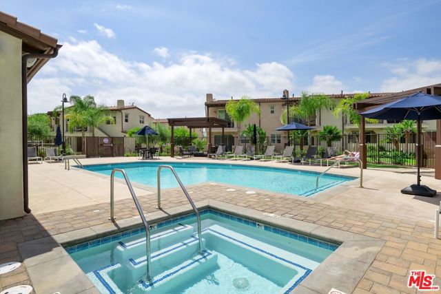 4372 Paxton Place, Calabasas CA: https://media.crmls.org/mediaz/15c220b2-5d84-469b-8873-a98298b3d624.jpg
