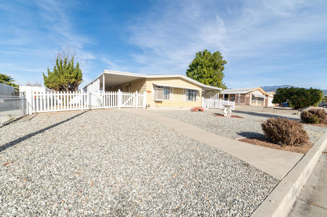 43378 Nola Street, Hemet CA: https://media.crmls.org/mediaz/15c25228-a98a-436f-8b2a-76bf67e468ea.jpg