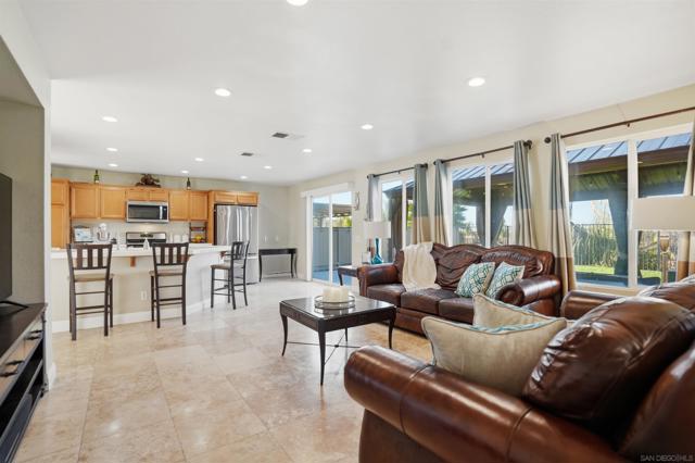 1332 Carneros Valley st, Chula Vista CA: https://media.crmls.org/mediaz/15c262a7-f284-4577-8064-b3eb1281cdca.jpg