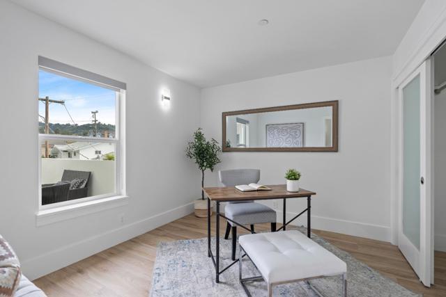 3807 Madrone Avenue, Oakland CA: https://media.crmls.org/mediaz/15c2828a-0bc1-470b-8105-0be199047f33.jpg
