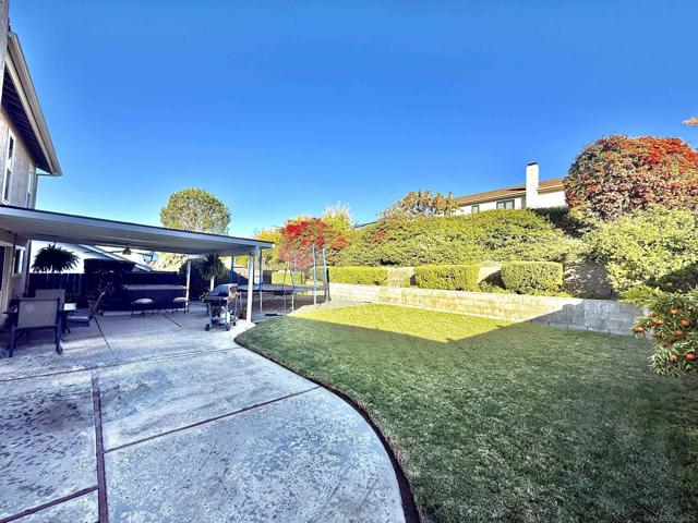 2049 Wind River Rd, El Cajon CA: https://media.crmls.org/mediaz/15c289d1-f346-4469-823b-5f160e762b88.jpg