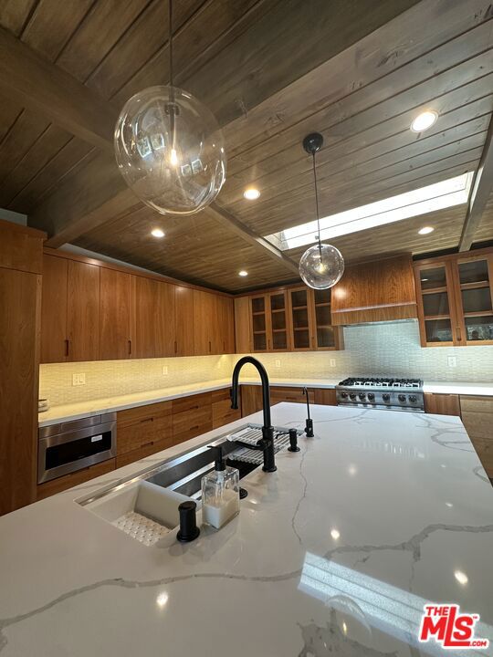 7460 Woodrow Wilson Drive, Los Angeles CA: https://media.crmls.org/mediaz/15c307d7-8f6d-4d3e-8c98-6e3f3135dd70.jpg