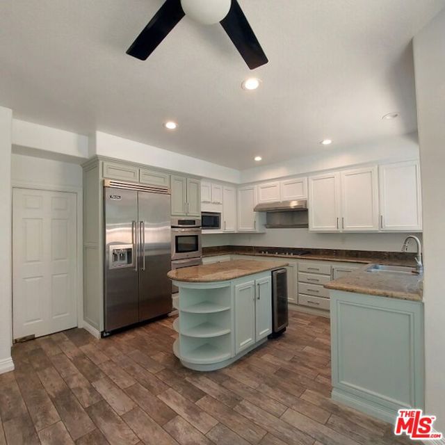 4342 Park Verdi, Calabasas CA: https://media.crmls.org/mediaz/15c383dd-efa4-4ef7-8097-ac94a5d91e74.jpg