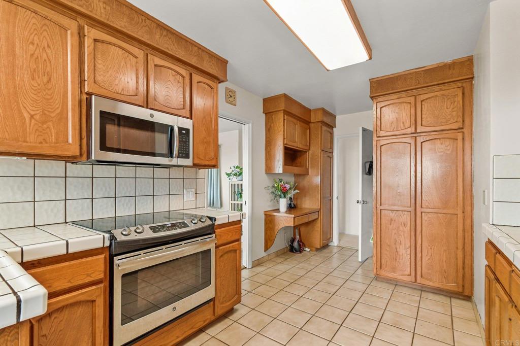 2552 Deerpark Dr - photo 13