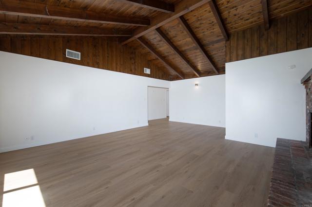 25311 Jesmond Dene Road, Escondido CA: https://media.crmls.org/mediaz/15c5ff8e-e949-473a-a2b9-493b8c9c1dce.jpg