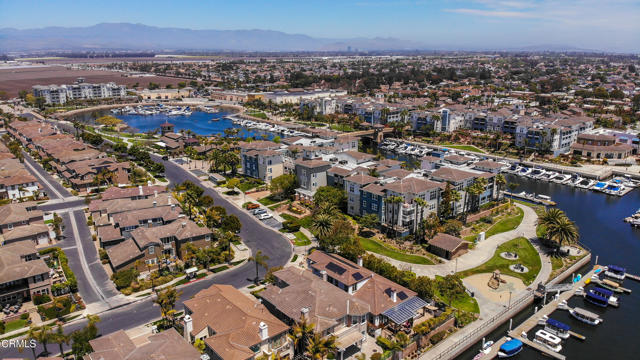 1524 Seabridge Lane, Oxnard CA: https://media.crmls.org/mediaz/15c60e3b-cf4a-49ee-bf47-5e75a387911b.jpg