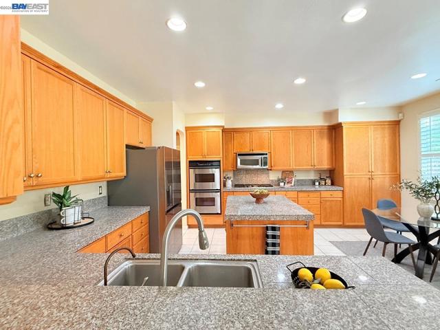 Image 24 of 60 For 3329 Lair Way