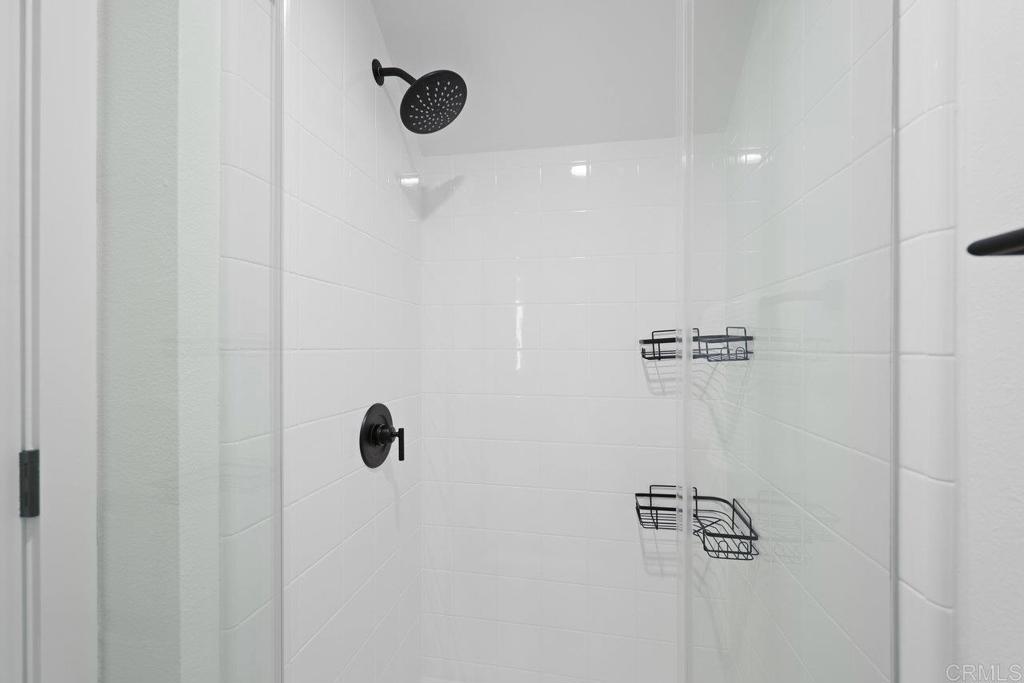 https://media.crmls.org/mediaz/15c680af-c81d-4ef3-8da0-dc35cde46cac.jpg?preset=X-Large
