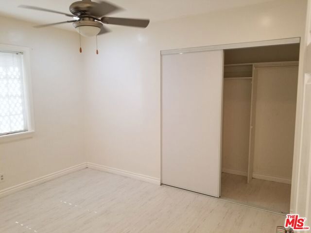 11059 CALIFA Street photo 21