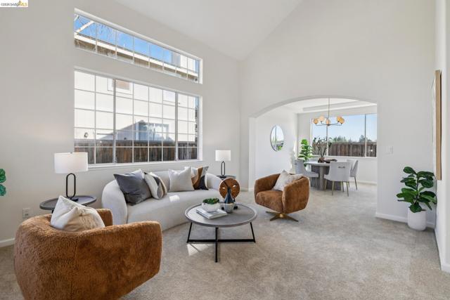 2004 Fries Ct, Martinez CA: https://media.crmls.org/mediaz/15c70ecf-1c42-4858-a455-20cb9fe13a68.jpg