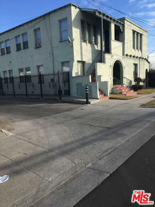Multifamily at 3811 1/2 W 30th Street