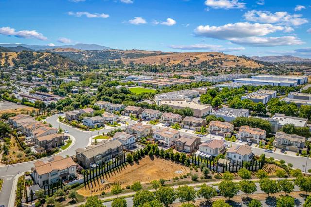 250 Calle Del Rey, Morgan Hill CA: https://media.crmls.org/mediaz/15c83cbf-4bf7-4306-b136-b5536c59c9b6.jpg