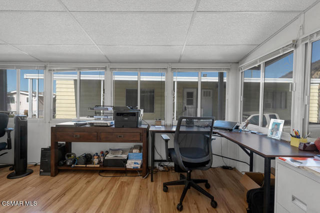 15750 Arroyo Drive, Moorpark CA: https://media.crmls.org/mediaz/15c84528-42be-49f7-92c8-3006ce5f5733.jpg